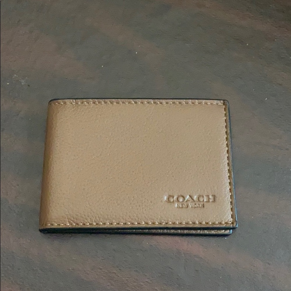 Men’s slim coach wallet